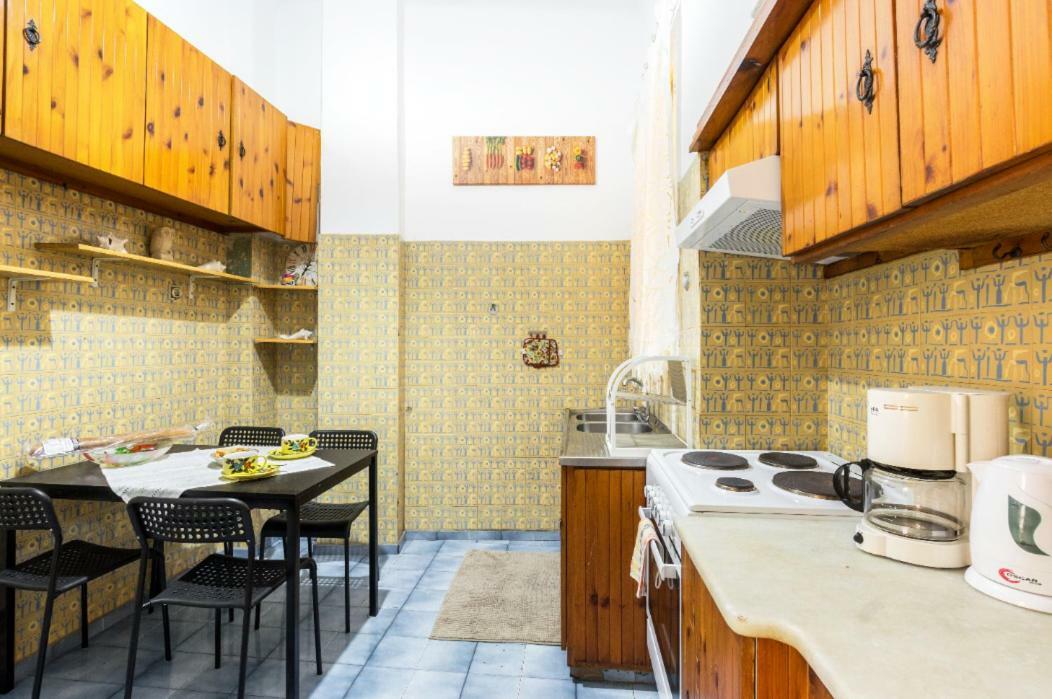 Beautiful Appartment Under Akropolis! Афіни Екстер'єр фото